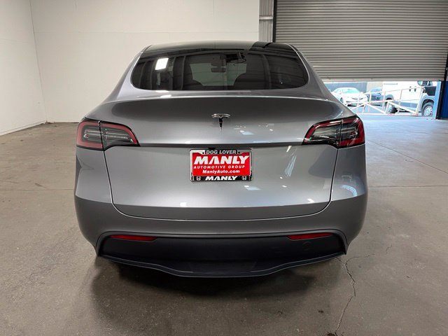 Used 2025 Tesla Model Y Long Range RWD image 4