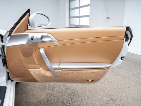 Used 2009 Porsche 911 Carrera RWD image 19