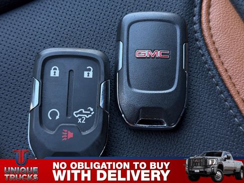 Used 2022 GMC Sierra 2500 AT4 image 33