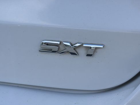 Used 2016 Dodge Dart SXT image 7