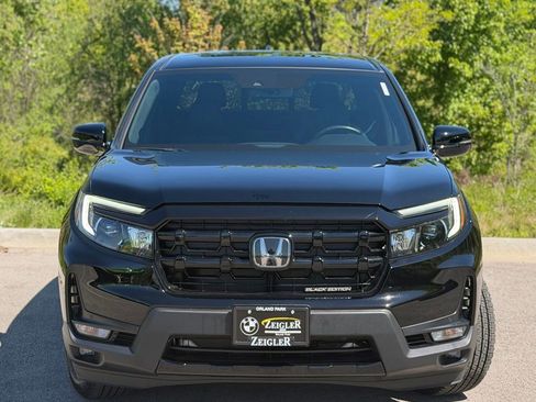 Used 2025 Honda Ridgeline Black Edition image 2