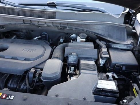 Used 2019 Kia Sorento LX w/ LX Convenience Package image 38