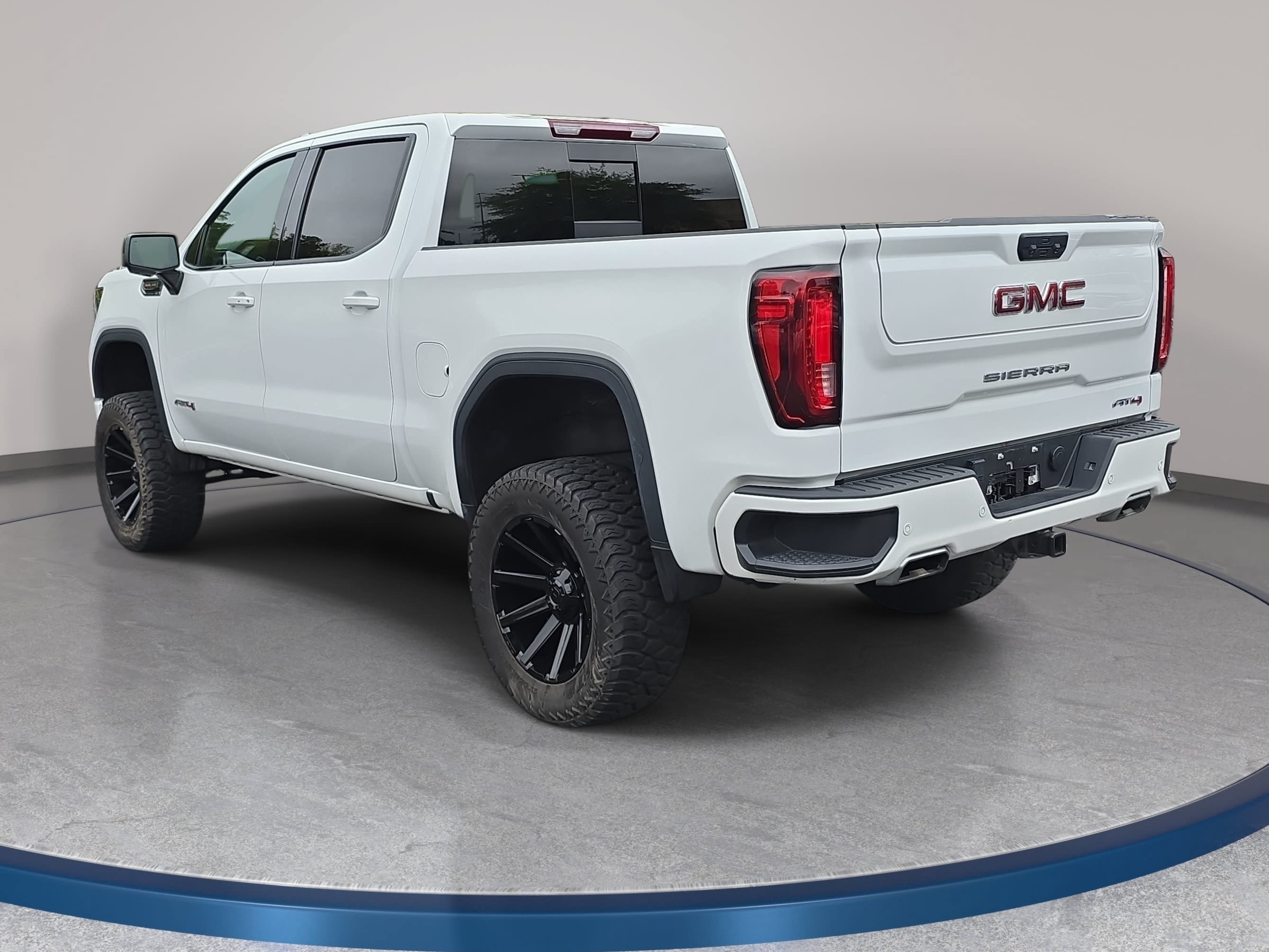 Used 2024 GMC Sierra 1500 AT4 w/ AT4 Preferred Package AWD/4WD image 7