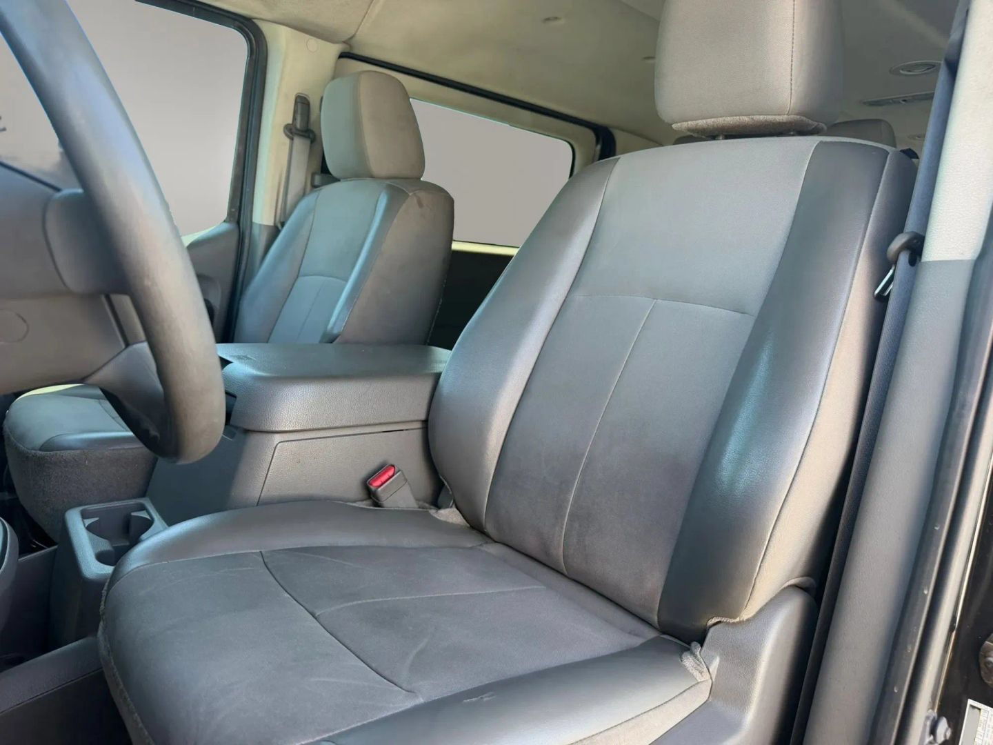 Used 2018 Nissan NV 3500 SV RWD image 10