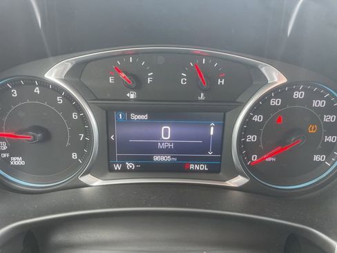 Used 2019 Chevrolet Equinox LT FWD image 4