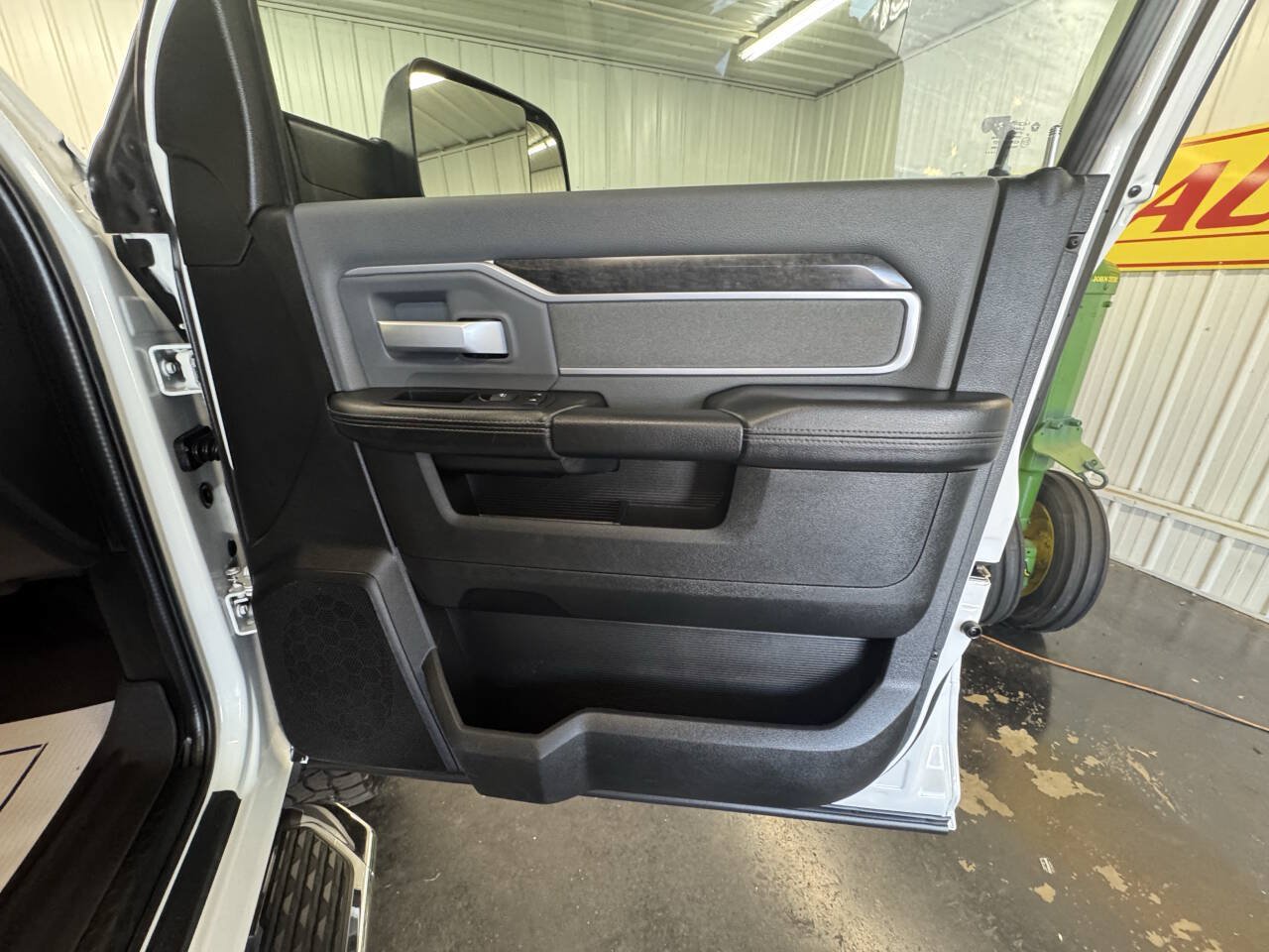 Used 2021 RAM 2500 Big Horn w/ Level 1 Equipment Group AWD/4WD image 44