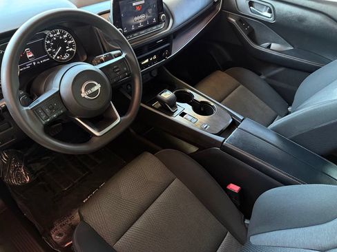 Used 2024 Nissan Rogue SV FWD image 17