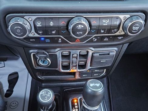 Used 2021 Jeep Wrangler Unlimited Sahara w/ Dual Top Group image 20