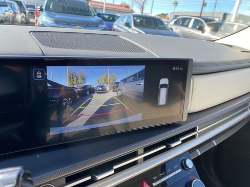 Used 2025 Hyundai Santa Fe SEL image 25