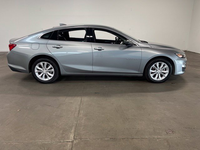 Used 2023 Chevrolet Malibu LT FWD image 2
