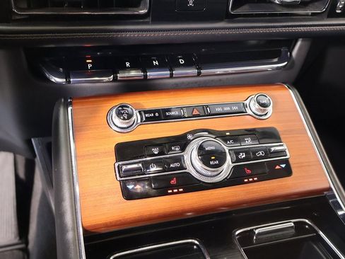 Used 2024 Lincoln Aviator Reserve image 8