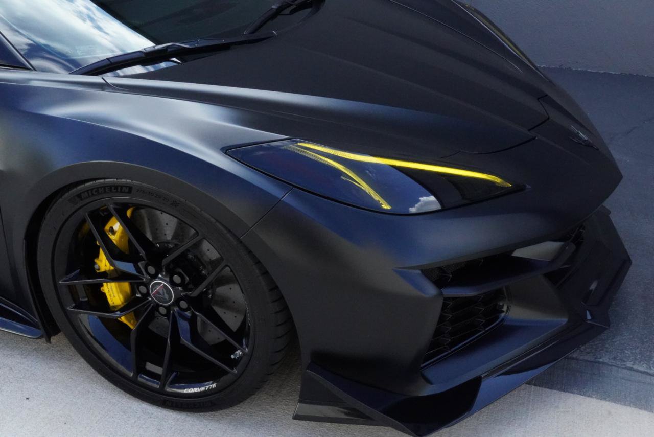 Used 2025 Chevrolet Corvette Z06 w/ Z07 Performance Package RWD image 67