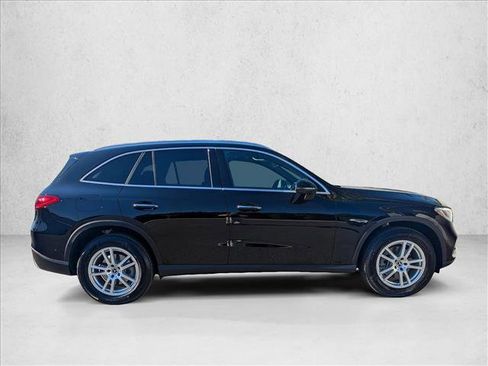 Certified 2025 Mercedes-Benz GLC 300 image 7