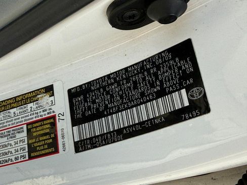 Used 2010 Toyota Camry XLE image 25