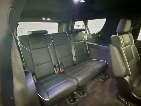 Used 2023 Cadillac Escalade ESV Sport w/ Touring Package image 31