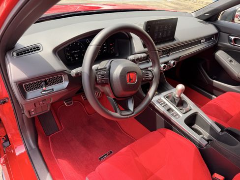Used 2025 Honda Civic Type R image 14