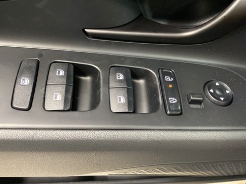 New 2026 Hyundai Elantra SEL Sport FWD image 22