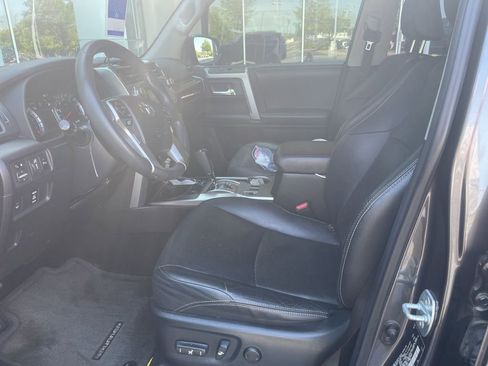 Used 2016 Toyota 4Runner Limited image 4