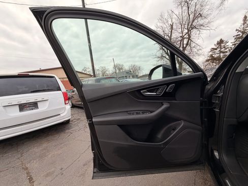 Used 2017 Audi Q7 3.0T Premium image 7