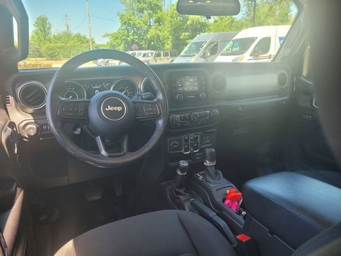 Used 2019 Jeep Wrangler Unlimited Sport S AWD/4WD image 6