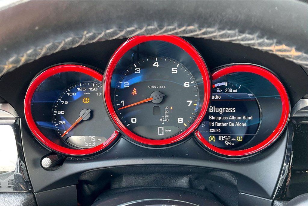 Used 2018 Porsche Macan AWD/4WD image 13