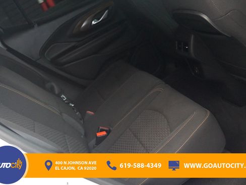 Used 2018 GMC Terrain SLE w/ Driver Convenience Package FWD image 13