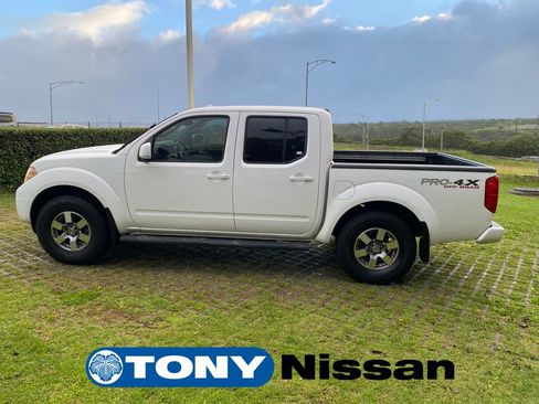 Used 2011 Nissan Frontier PRO-4X AWD/4WD image 4