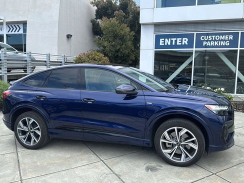 Used 2023 Audi Q4 e-tron Premium w/ Convenience Package AWD/4WD image 5