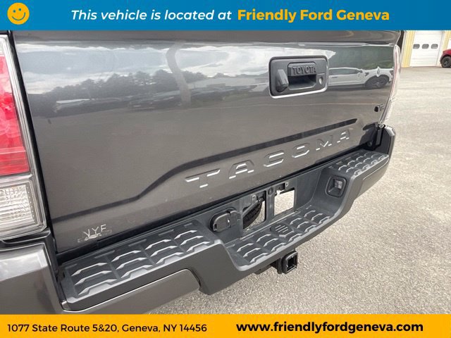 Used 2022 Toyota Tacoma TRD Sport AWD/4WD image 23