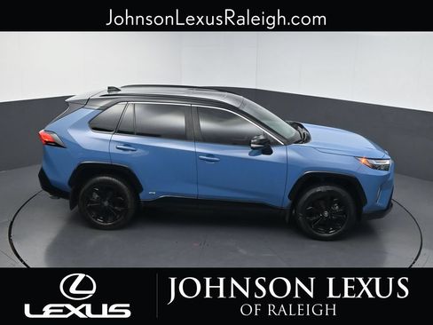 Used 2025 Toyota RAV4 XSE w/ Weather Package AWD/4WD image 29
