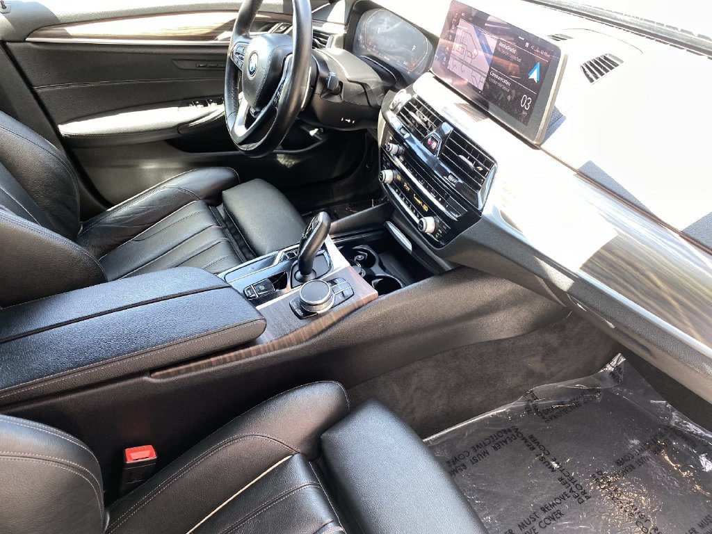 Used 2021 BMW 530i xDrive w/ Premium Package AWD/4WD image 8