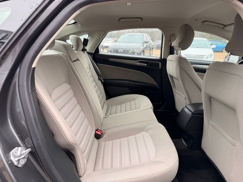 Used 2018 Ford Fusion S image 16