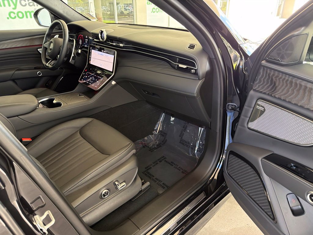 Used 2025 Maserati Grecale GT AWD/4WD image 28