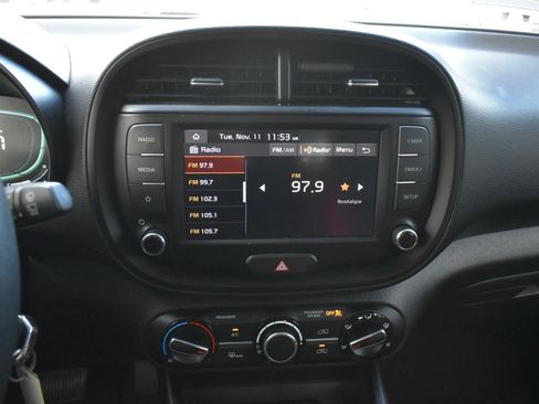 Used 2023 Kia Soul LX w/ LX Technology Package image 24