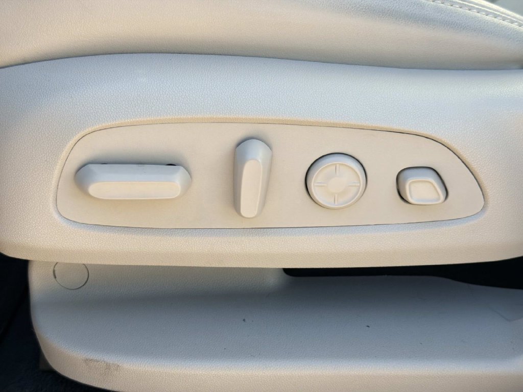 Used 2024 Buick Enclave Premium FWD image 29