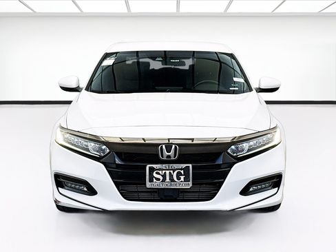 Used 2019 Honda Accord Sport image 2