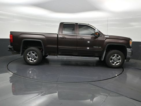 Used 2016 GMC Sierra 2500 SLE w/ SLE Preferred Package AWD/4WD image 7