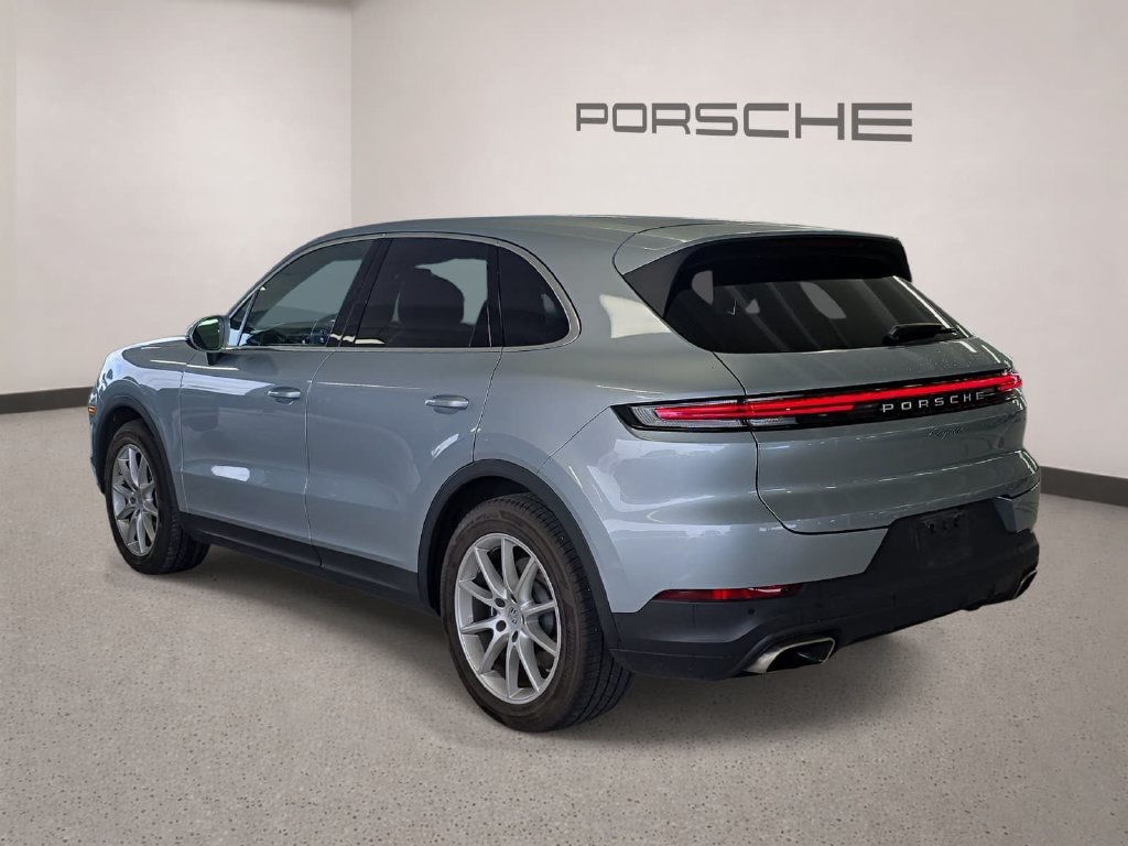 Certified 2024 Porsche Cayenne AWD/4WD image 3