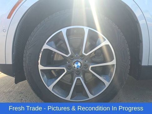 Used 2017 BMW X5 xDrive40e AWD/4WD image 9