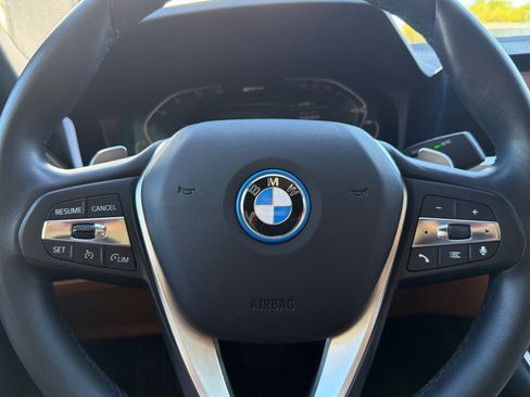 Certified 2022 BMW 330e 330e w/ Convenience Package image 29