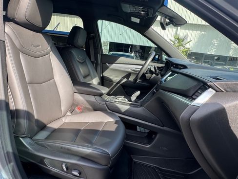 Used 2023 Cadillac XT6 Luxury FWD image 19