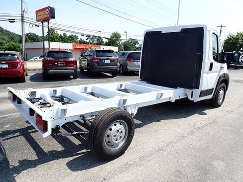 New 2023 RAM ProMaster 3500 w/ Lane Management Group FWD image 6