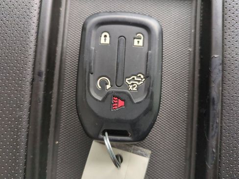 Used 2020 Chevrolet Silverado 1500 High Country w/ Technology Package AWD/4WD image 25