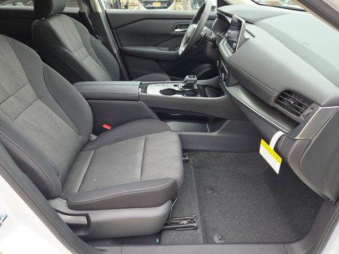 New 2026 Nissan Rogue SV FWD image 20