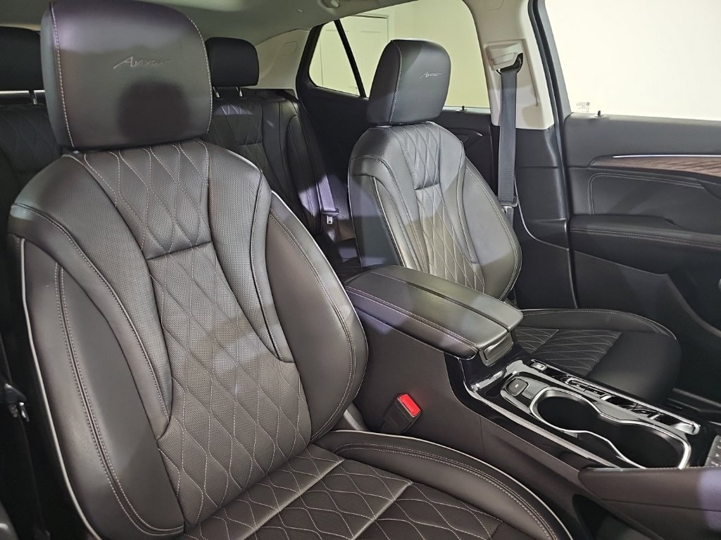 Used 2023 Buick Envision Avenir AWD/4WD image 12