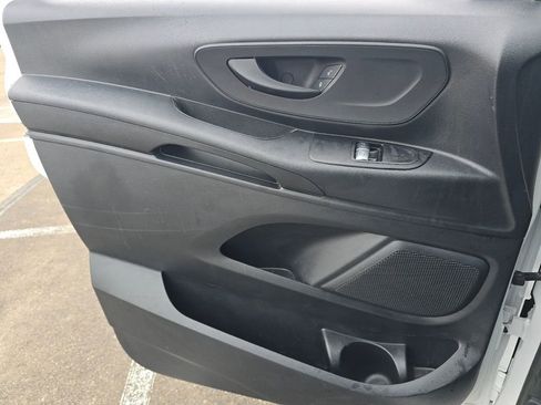 Used 2023 Mercedes-Benz Metris image 21