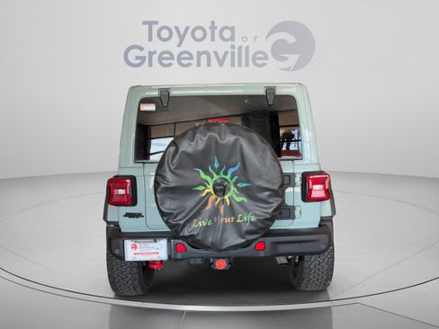 Used 2024 Jeep Wrangler Unlimited Rubicon AWD/4WD image 5