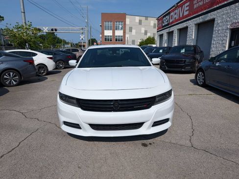 Used 2020 Dodge Charger SXT w/ Leather Interior Group RWD image 4