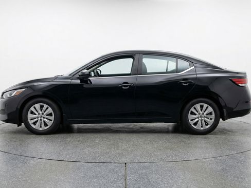 Used 2025 Nissan Sentra S image 5