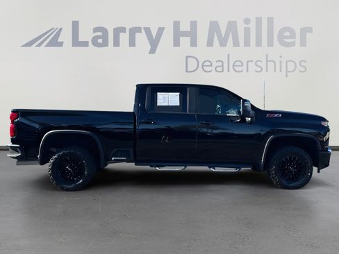 Used 2023 Chevrolet Silverado 2500 LT w/ Midnight Edition image 7